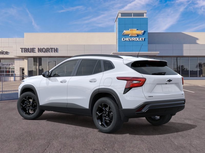 2026 Chevrolet Trax LT FWD 4dr LT Turbocharged Gas 3-Cyl 1.2L/ [2]