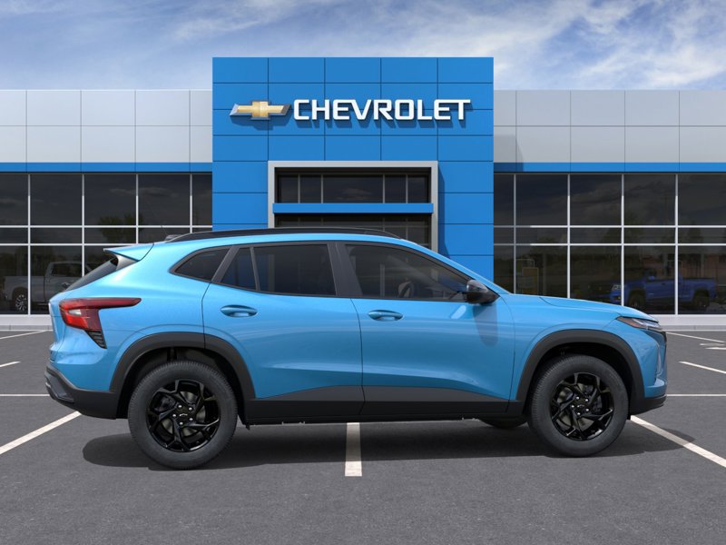 2026 Chevrolet Trax LT FWD 4dr LT Turbocharged Gas 3-Cyl 1.2L/ [4]