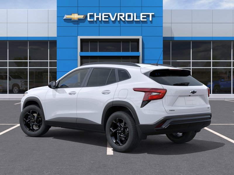 2026 Chevrolet Trax LT FWD 4dr LT Turbocharged Gas 3-Cyl 1.2L/ [2]